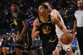 爱游戏-包含里昂内部会议纪要流出：关键时刻外线爆发，意大利杯使命明确，阵容厚度经受考验的词条