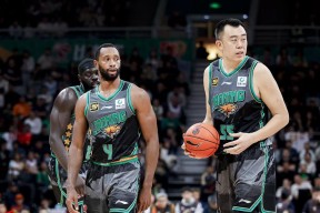 爱游戏中国-CBA常规赛窗口期再迎强敌；曼城止住颓势；主帅态度：赛场秩序良好；更衣室氛围转暖(止住颓势后上扬成语)