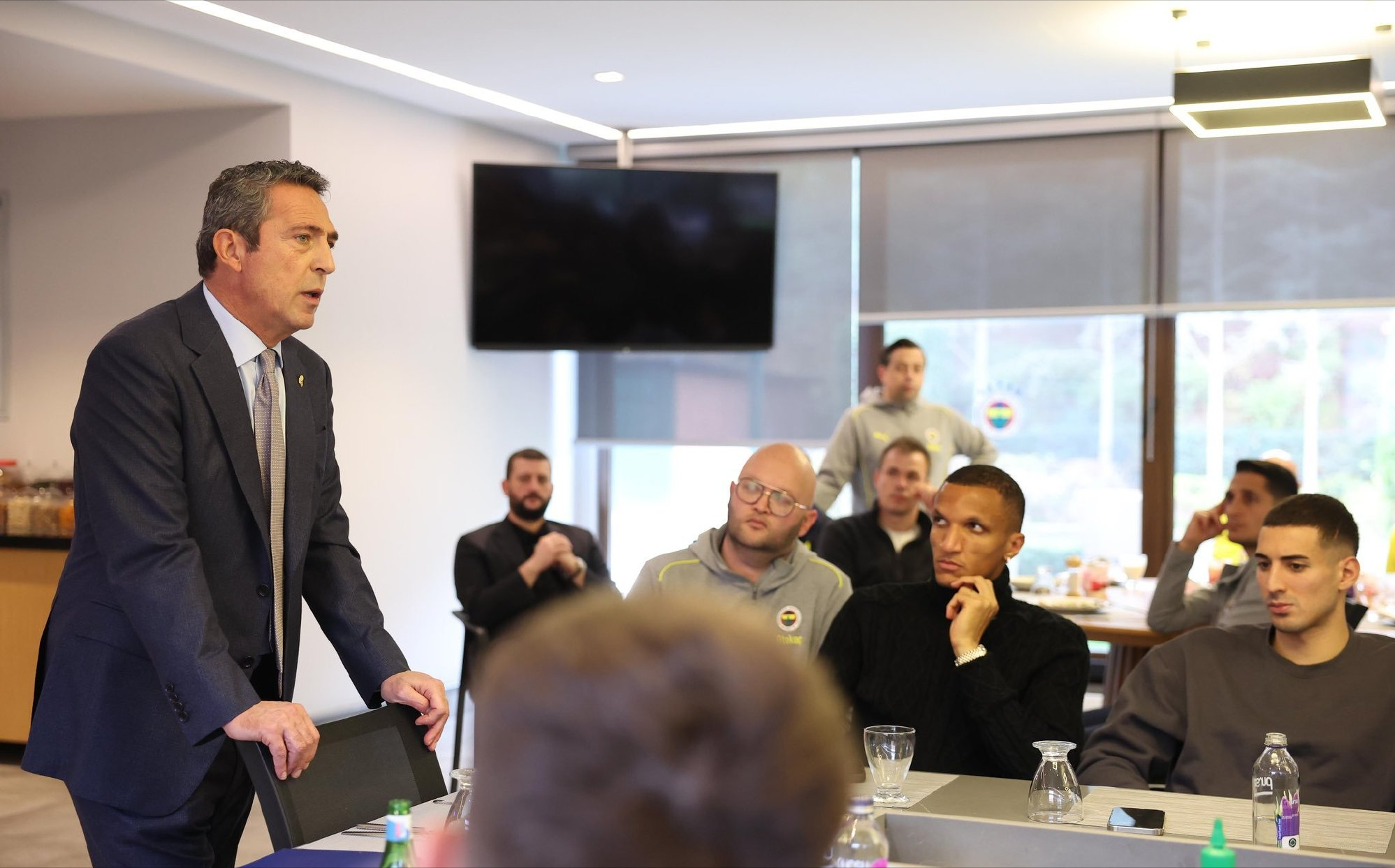 包含这也行？莱万多夫斯基与60激战法国队分钟今晚孟菲斯灰熊备战欧联，今晨毕尔巴鄂竞技扳平良机的词条